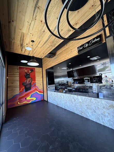 More Photos Of 3925 Rosedale Hwy, Bakersfield General Retail For Lease