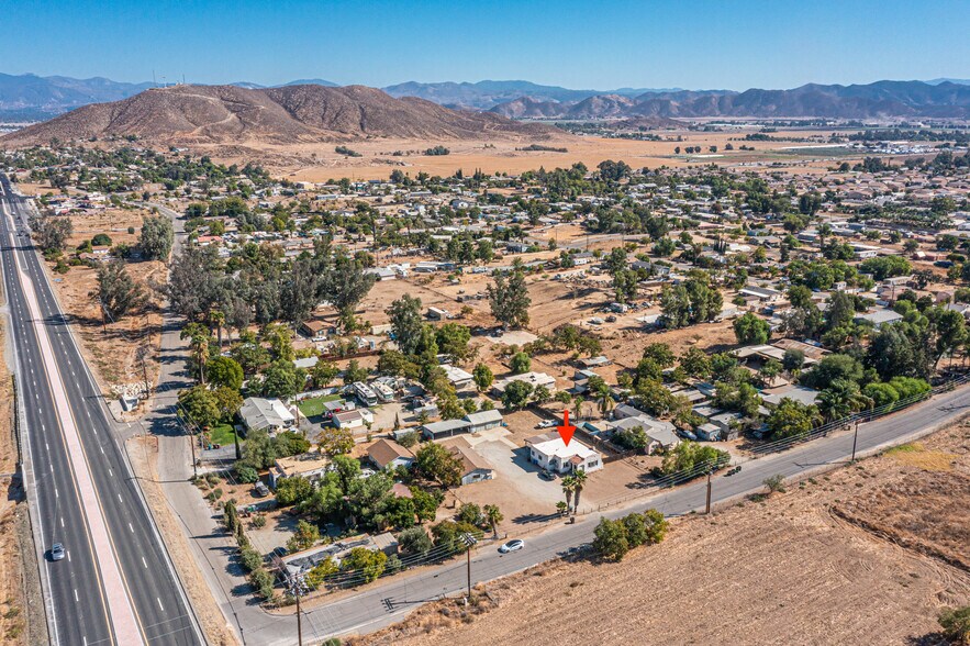 More Photos Of 26380 Green Ave, Hemet Specialty For Sale