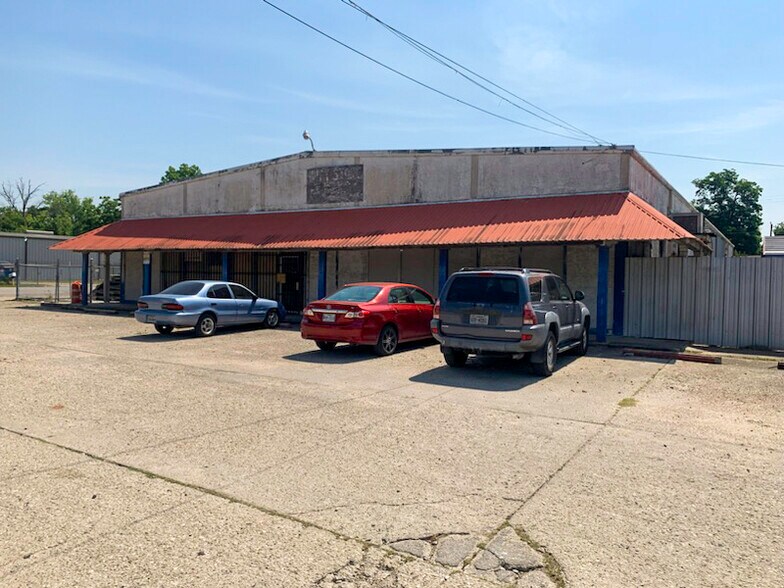 More Photos Of 11702 Aldine Westfield Rd, Houston Warehouse For Sale