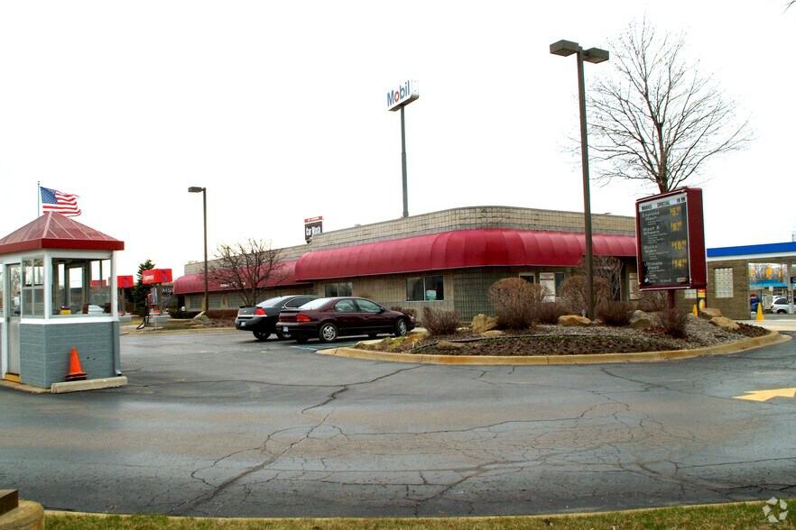 More Photos Of 49160 Grand River Ave, Wixom Carwash For Sale