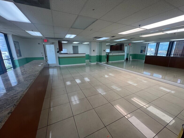 More Photos Of 4445 W 16th Ave, Hialeah Office Residential For Lease