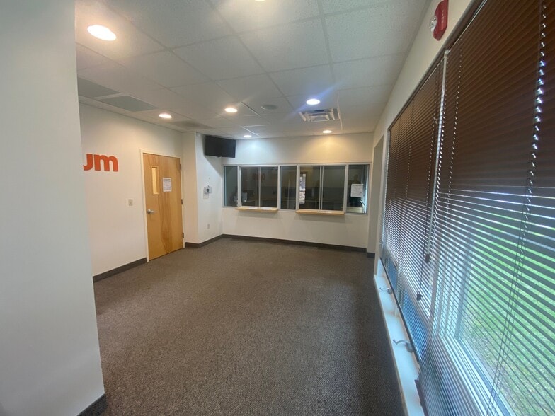 More Photos Of 740 Marne Hwy, Moorestown Office For Sale