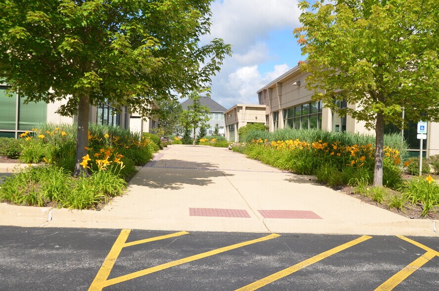 More Photos Of 320 Cardinal Dr, St Charles Medical For Lease
