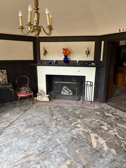 More Photos Of 50 Jacobs Rd, Moultonborough Hotel For Sale