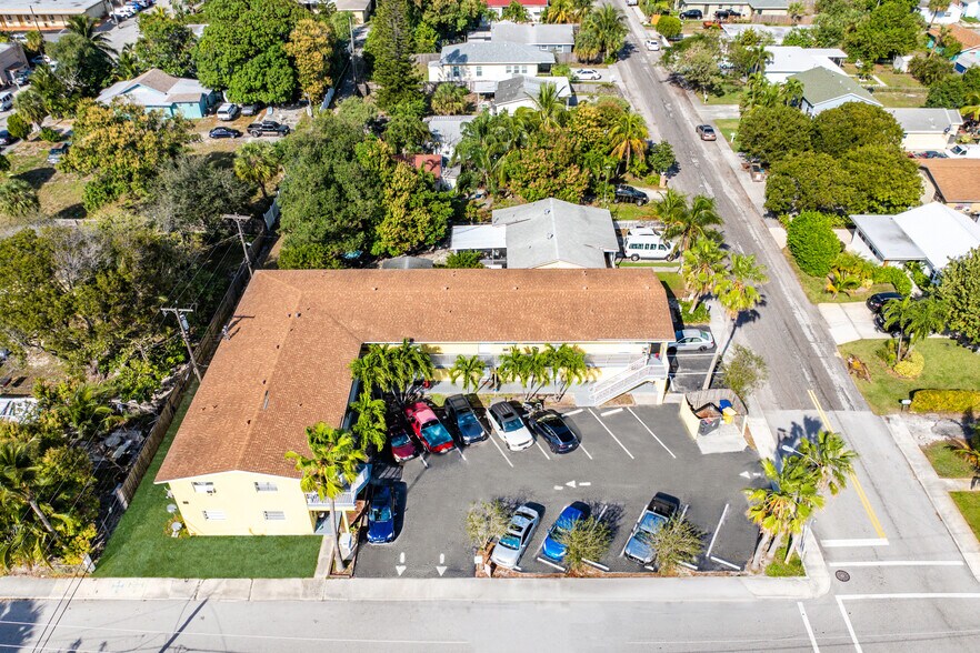 More Photos Of 925 S K St, Lake Worth Apartments For Sale