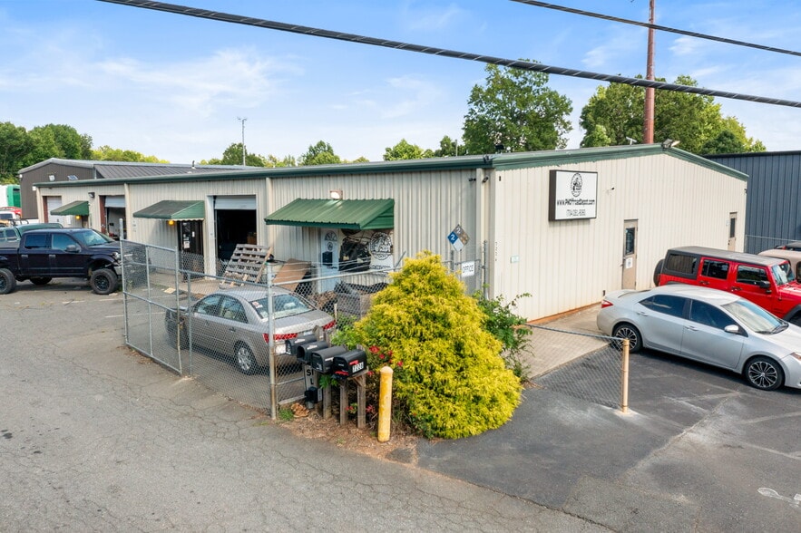 More Photos Of 7226 Harrisburg Rd, Charlotte Warehouse For Sale