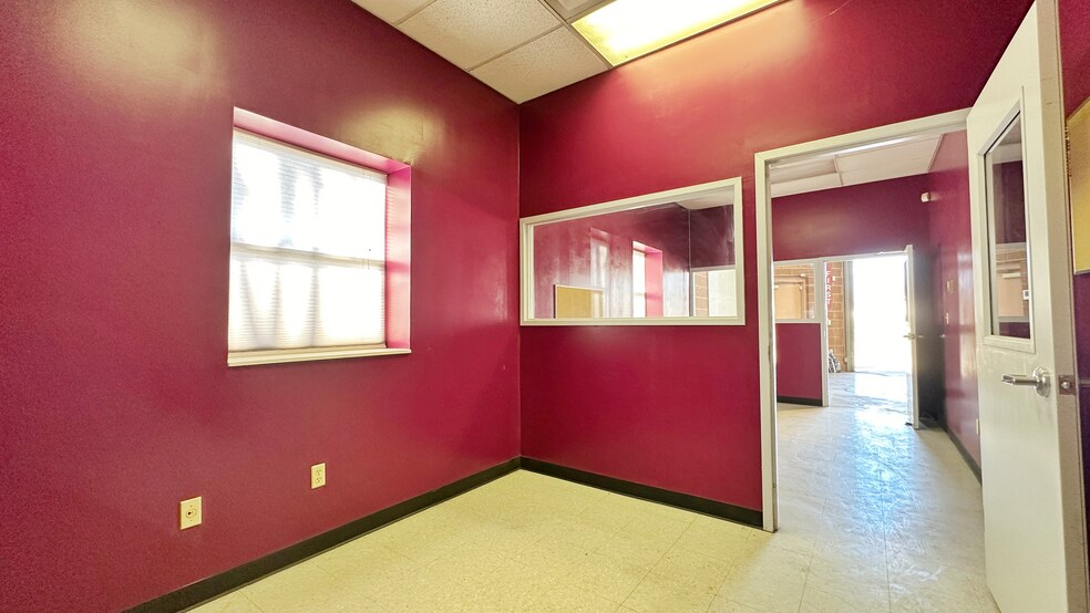 More Photos Of Pippin Rd @ Adams Rd, Cincinnati Unknown For Lease