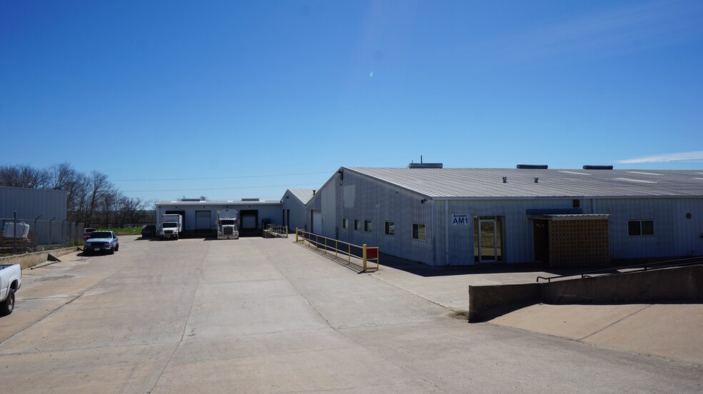 More Photos Of 207 Allison, Taylor Manufacturing For Sale