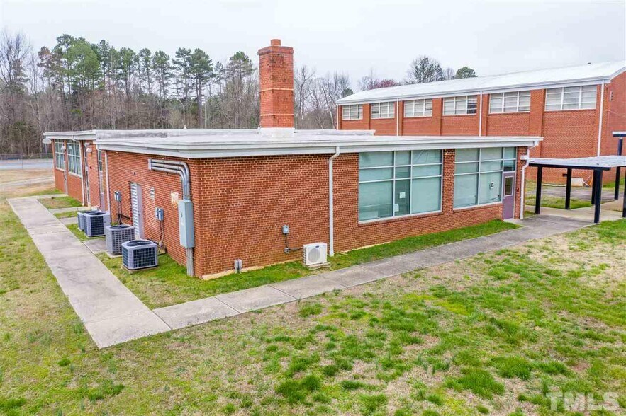 More Photos Of 8176 Nc Highway 96, Oxford Manufacturing For Sale
