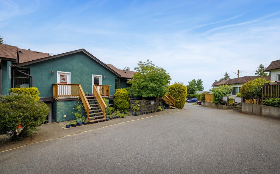 More Photos Of 635 Bowen Rd, Nanaimo Apartments For Sale