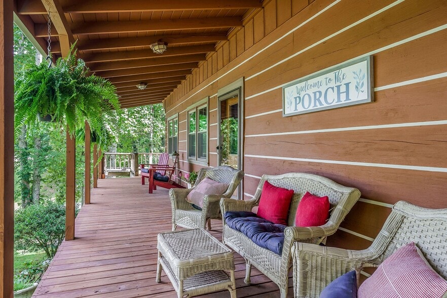 More Photos Of 1967 Rock Island Rd, Rock Island Marina For Sale