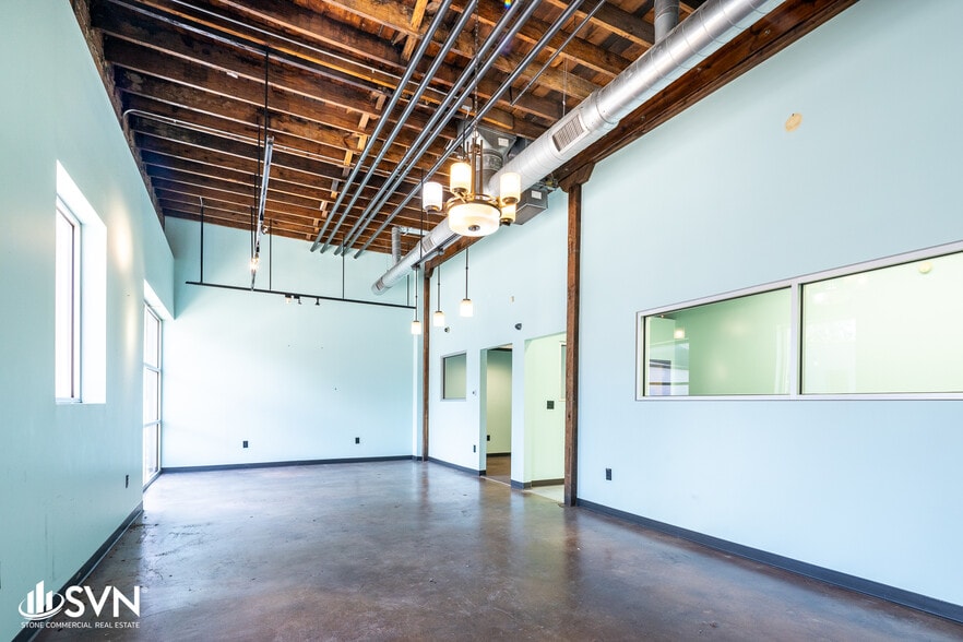 More Photos Of 309 N Ashland Ave, Lexington Warehouse For Lease