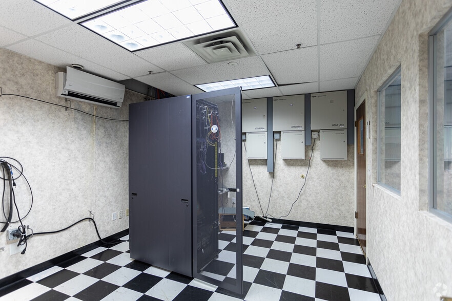 More Photos Of 2581 Rulon White Blvd, Ogden Manufacturing For Sale