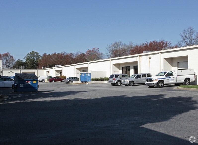 More Photos Of 2221 Newmarket Pky SE, Marietta Office For Lease
