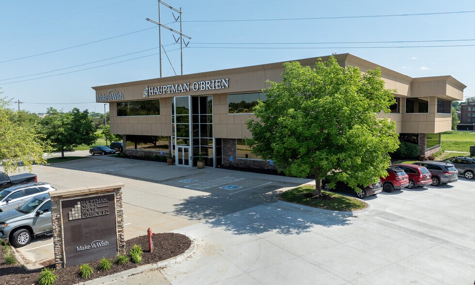 More Photos Of 1005 S 107th Ave, Omaha Loft Creative Space For Lease