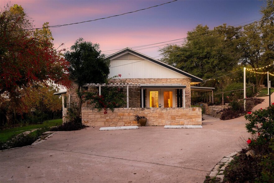 More Photos Of 5507 Travis Cook Rd, Austin Specialty For Sale