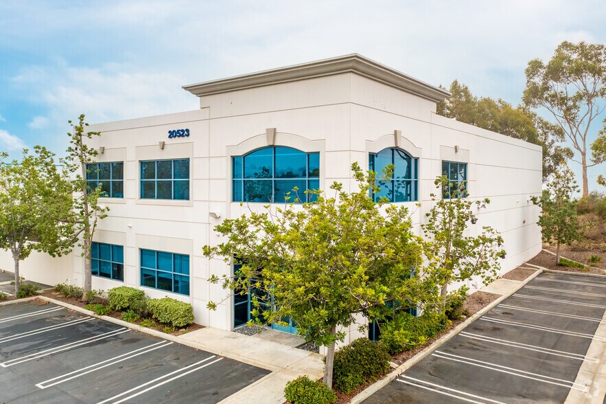 Primary Photo Of 20521 Crescent Bay Dr, Lake Forest Light Manufacturing For Lease