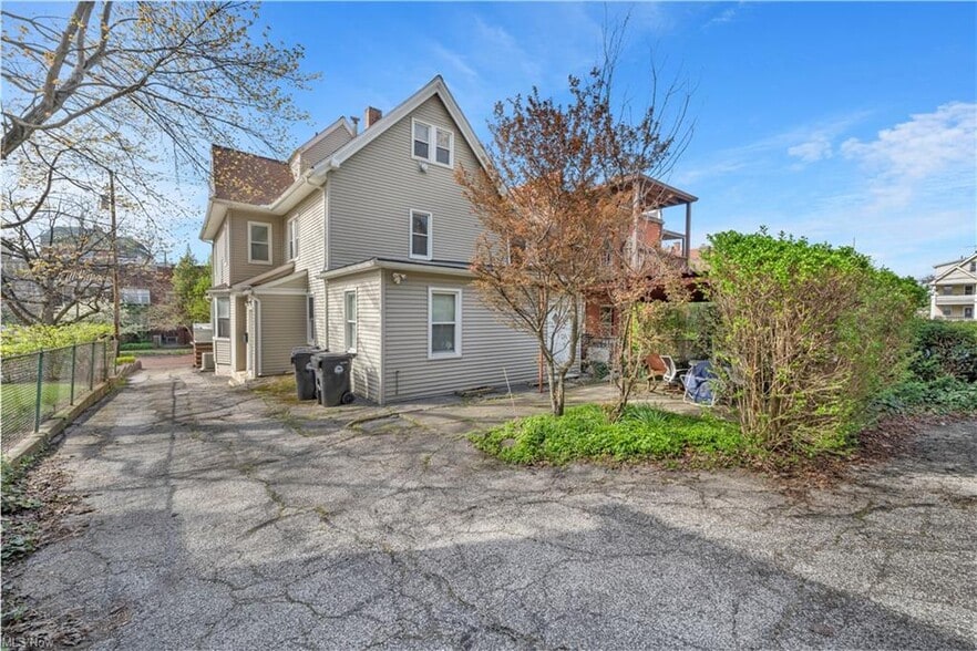 More Photos Of 2197 Murray Hill Rd, Cleveland Storefront Retail Residential For Sale