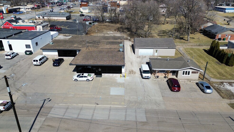 More Photos Of 102-108 SE 3rd St, Ankeny Freestanding For Sale