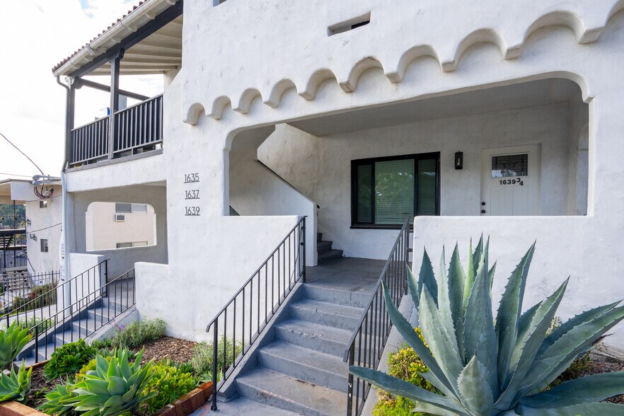 More Photos Of 1637-1639 1/2 Micheltorena St, Los Angeles Apartments For Sale