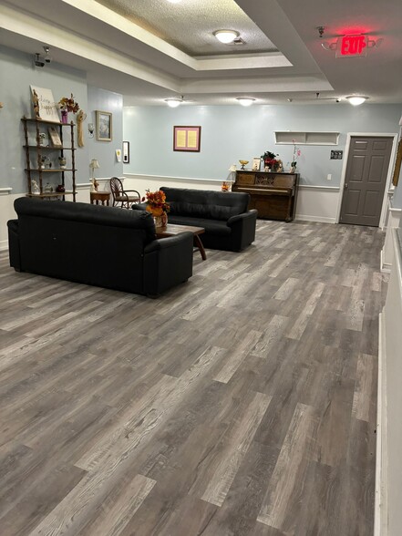 More Photos Of 5128 Pine Ave, Pasadena Assisted Living For Sale