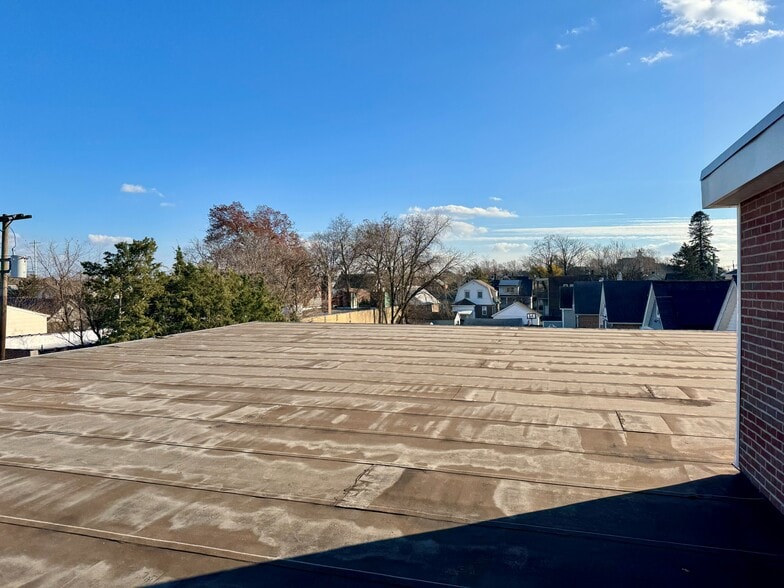 More Photos Of 292 E Smith St, Woodbridge Warehouse For Sale