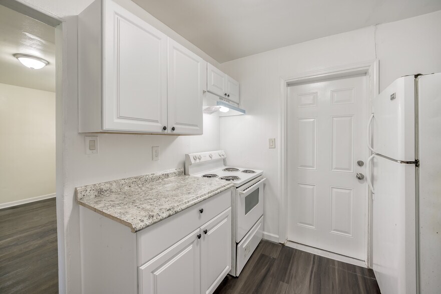 More Photos Of 2410 Benjamin E Mays Dr SW, Atlanta Apartments For Sale