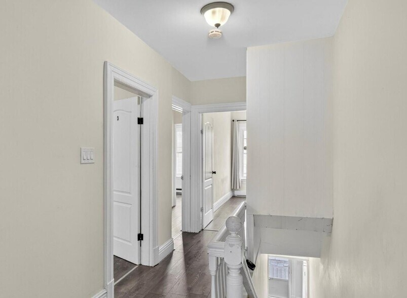 More Photos Of 271 Thomas St, Peterborough Apartments For Sale