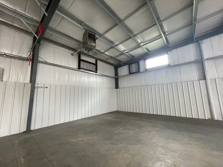 More Photos Of 380 Business Park Cir, Stoughton Warehouse For Lease