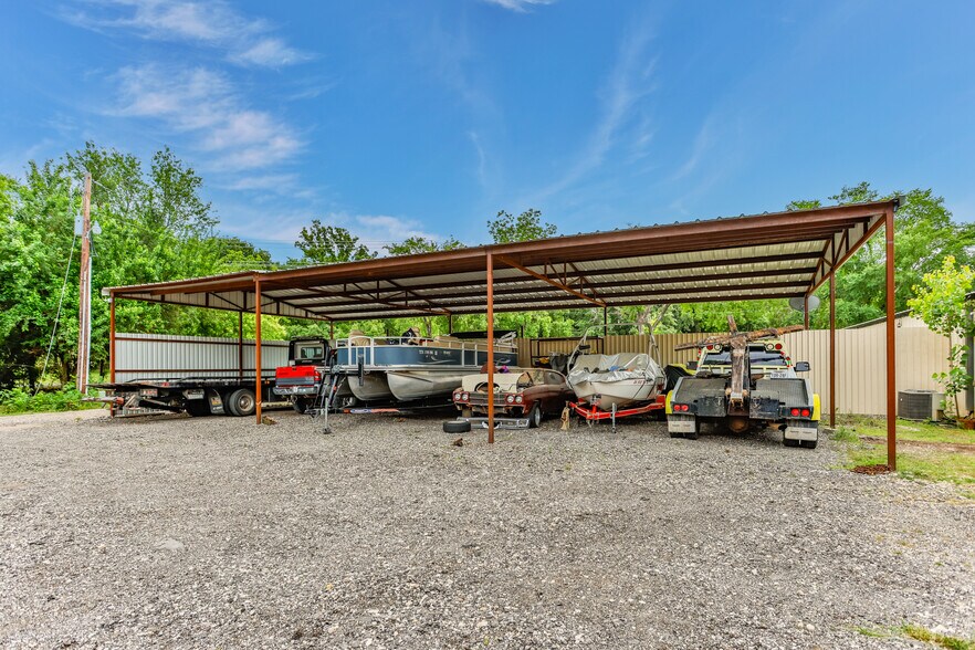 More Photos Of 59 Shawnee Trl, Whitesboro Showroom For Sale