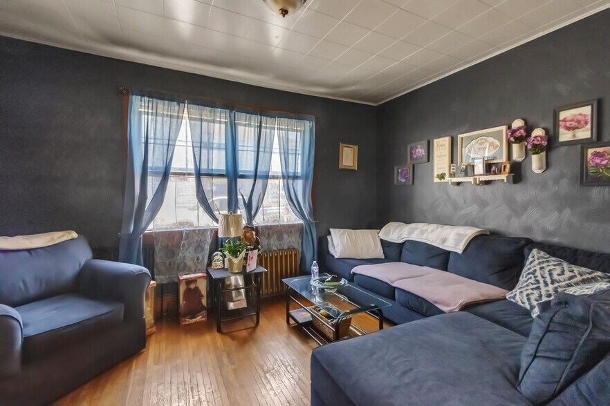 More Photos Of 2519 William St, Buffalo General Retail For Sale