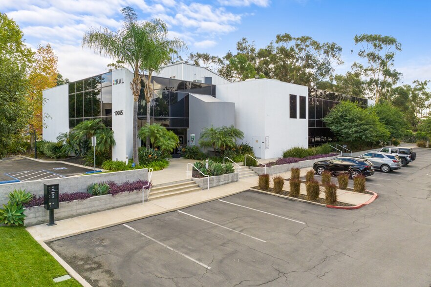More Photos Of 10065 Old Grove Rd, San Diego Office For Lease