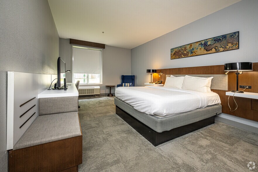 More Photos Of 3330 Harding Blvd, Baton Rouge Hotel For Sale