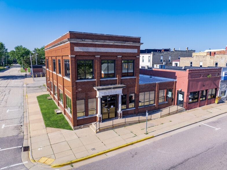 More Photos Of 129 E Bridge St, New Lisbon Bank For Sale