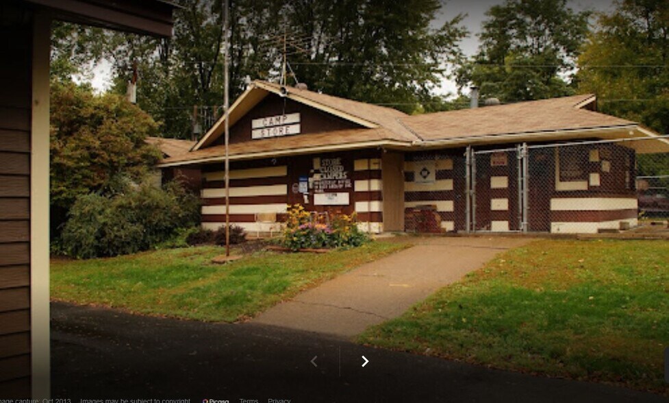 More Photos Of 1335 W River St, Monticello Manufactured Housing Mobile Home Park For Sale