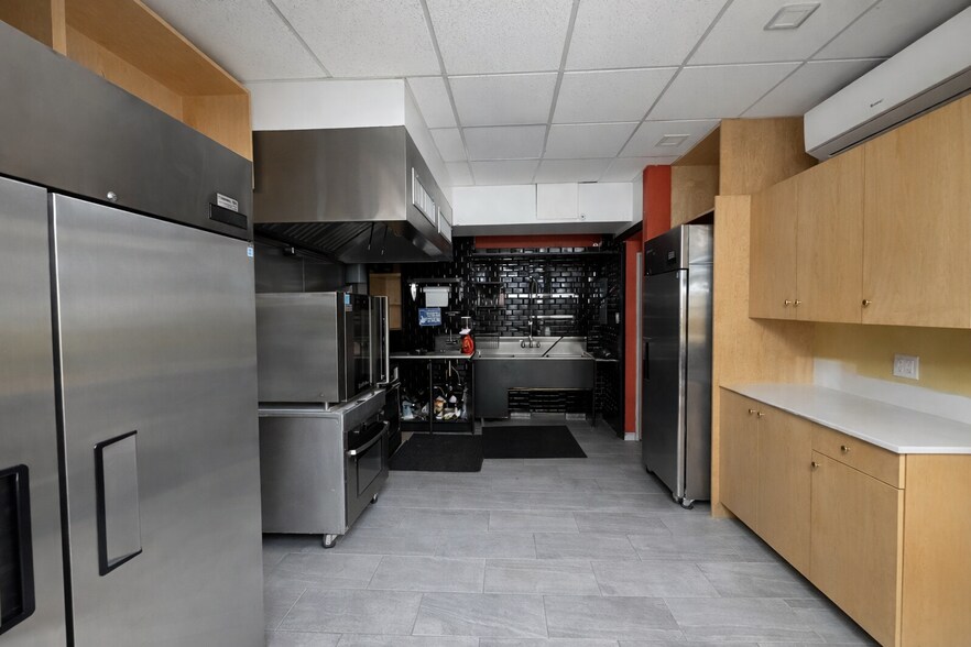 More Photos Of 676 Nostrand Ave, Brooklyn Storefront Retail Office For Lease