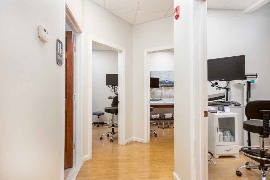 More Photos Of 4300 Post Rd, Warwick Medical For Sale