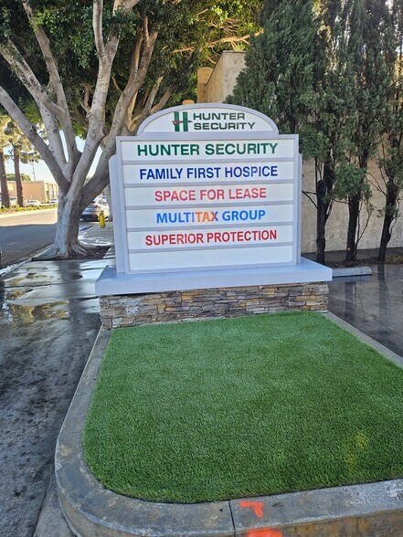 More Photos Of 15317 Paramount Blvd, Paramount Office For Lease