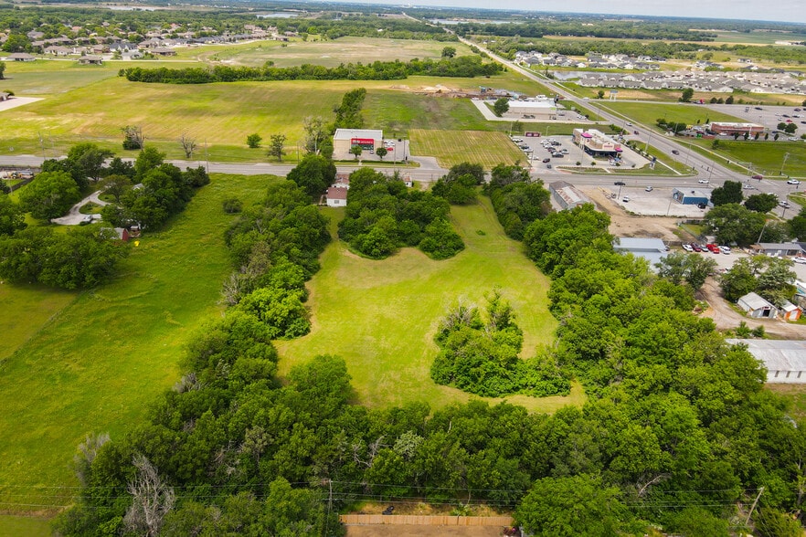 More Photos Of 5310 N Meridian Ave, Wichita Office For Sale