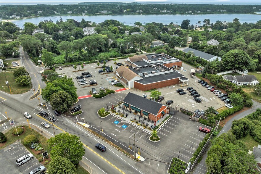 More Photos Of 859 Main St, Chatham Freestanding For Sale