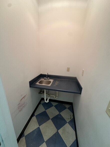 More Photos Of 493 N Front St, Memphis Office For Lease