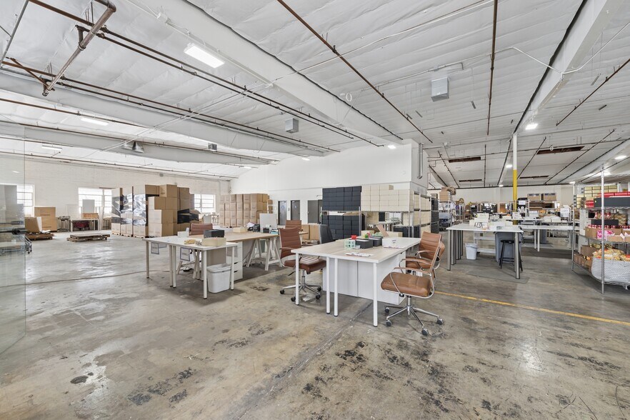 More Photos Of 3355 W El Segundo Blvd, Hawthorne Warehouse For Lease