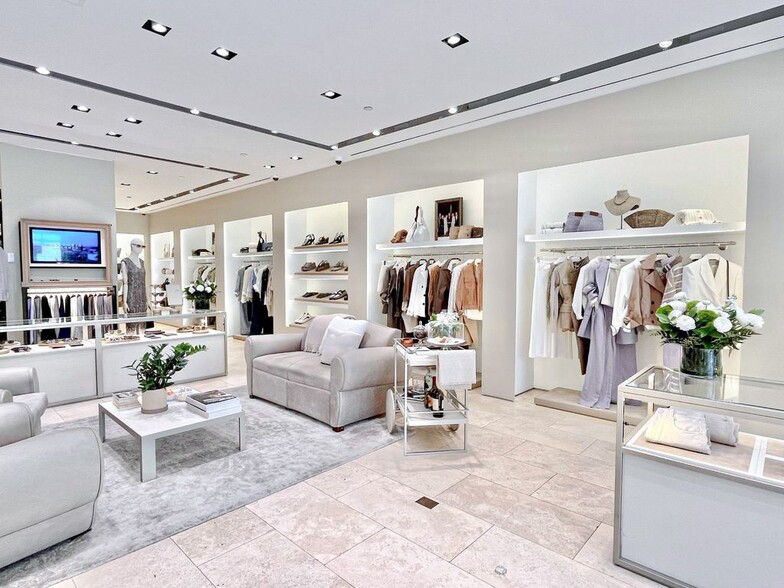 More Photos Of 202-270 N Rodeo Dr, Beverly Hills Storefront For Lease