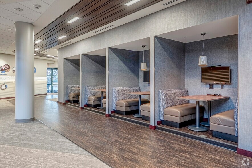 More Photos Of 1002 Deming Way, Madison Office For Sale