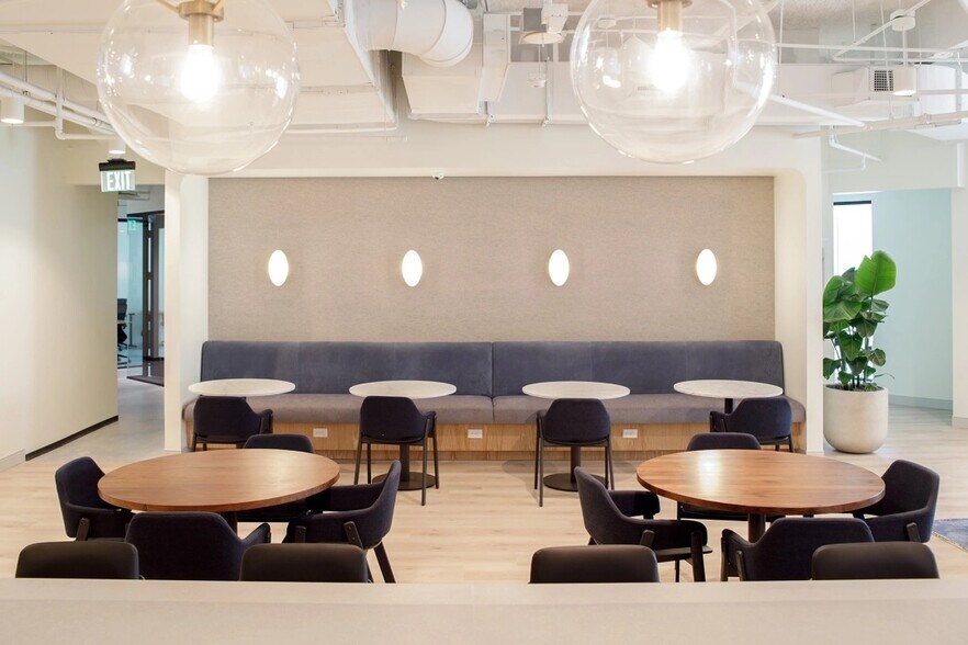 More Photos Of 200 E Las Olas Blvd, Fort Lauderdale Coworking Space