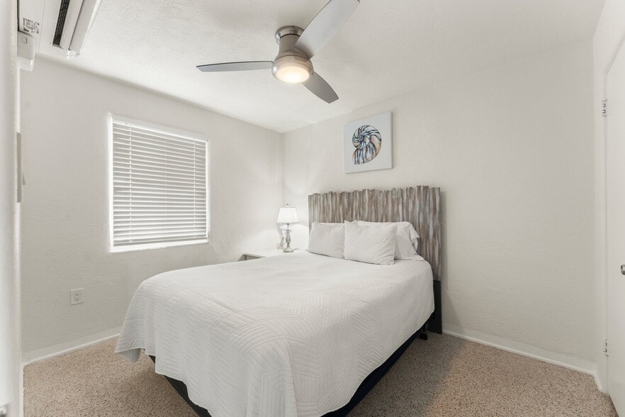More Photos Of 1708 S Atlantic Ave, New Smyrna Beach Hotel For Sale