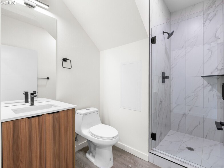 More Photos Of , Portland Multifamily For Sale