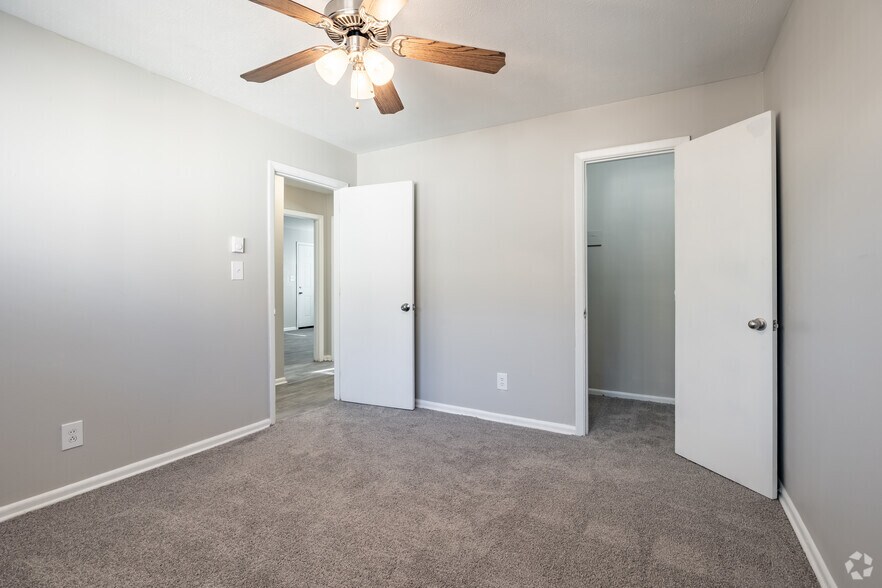 More Photos Of 4015 Covington Hwy, Decatur Apartments For Sale