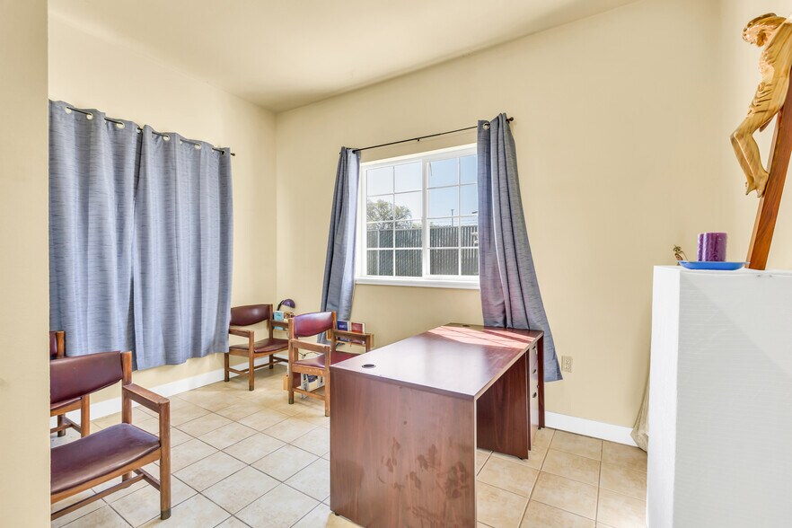 More Photos Of 9503 Barber Rd, Galt Land For Sale