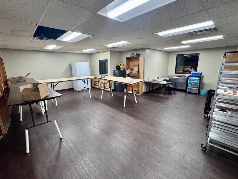 More Photos Of 4700-4760 Lima St, Denver Warehouse For Lease